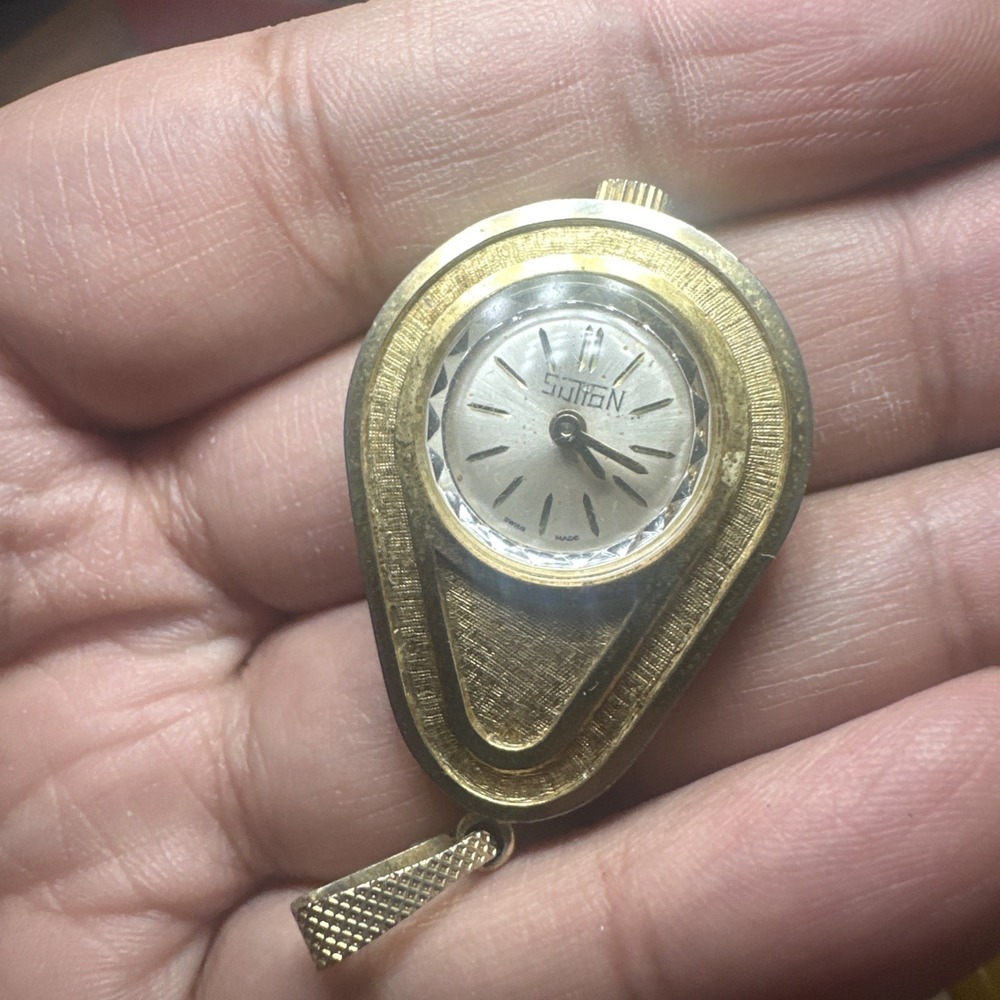 Working VTG Sutton Swiss Made Pendant Pocket Watch Manual Wind Gold Tone 25.9mm‎